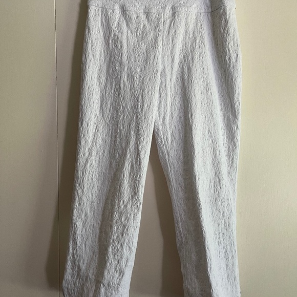 Woman s Pants - Picture 1 of 3